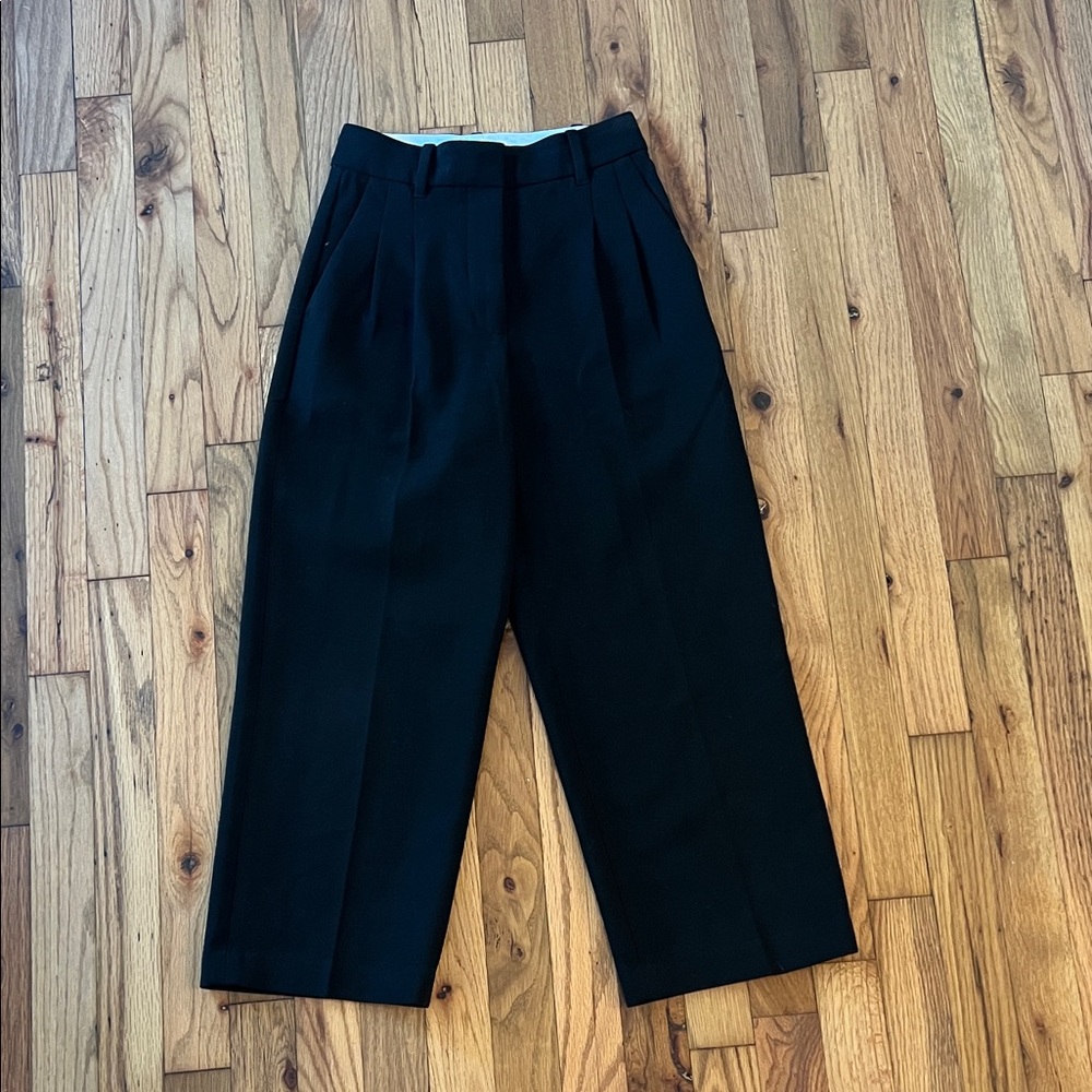 Wilfred Black Pleated Cropped Trousers
